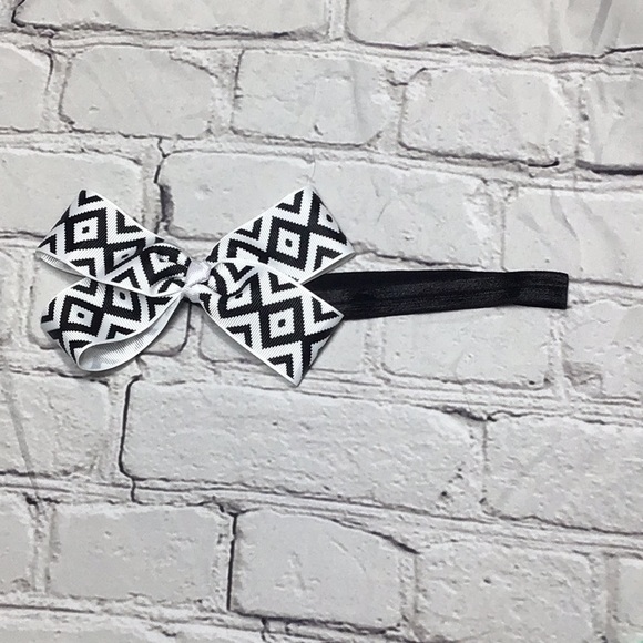 Hair Bows Handmade Size 9-12m Set of 4 - Picture 2 of 5